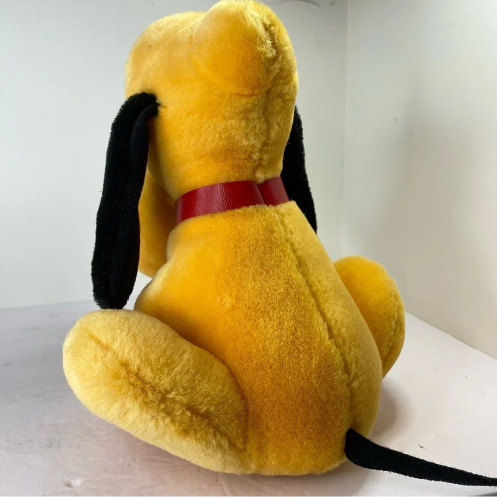 1990s Disneyland Pluto 9 Inch Plush RARE Red Collar Sitting Dog Stuffed CLEAN - Picture 3 of 8